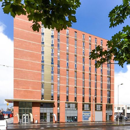 Апартаменти For Students Only At Great Patrick Street Белфаст Екстер'єр фото